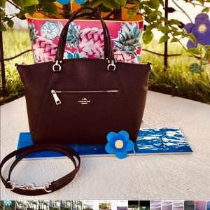 Beautiful and barely used Coach purse/crossbody